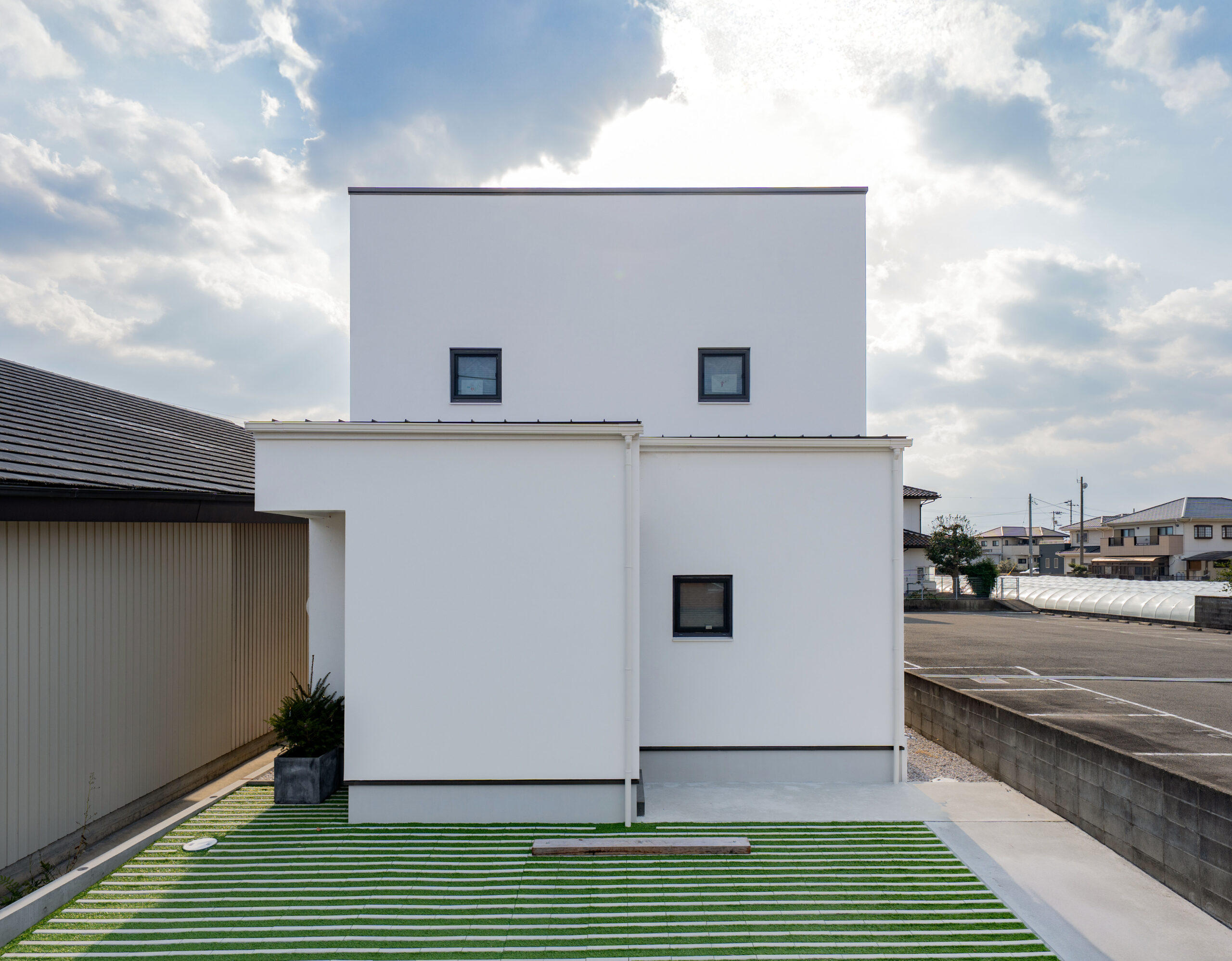 暖かい・涼しい。ふとした瞬間にお家の木目を見て幸せな気持ちになります。（特に一階の天井！） 悪かったことはとくにありません。